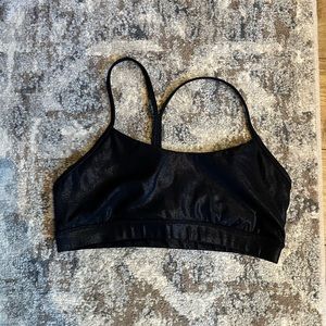 Lululemon shiny black flow-y size 10 - like new